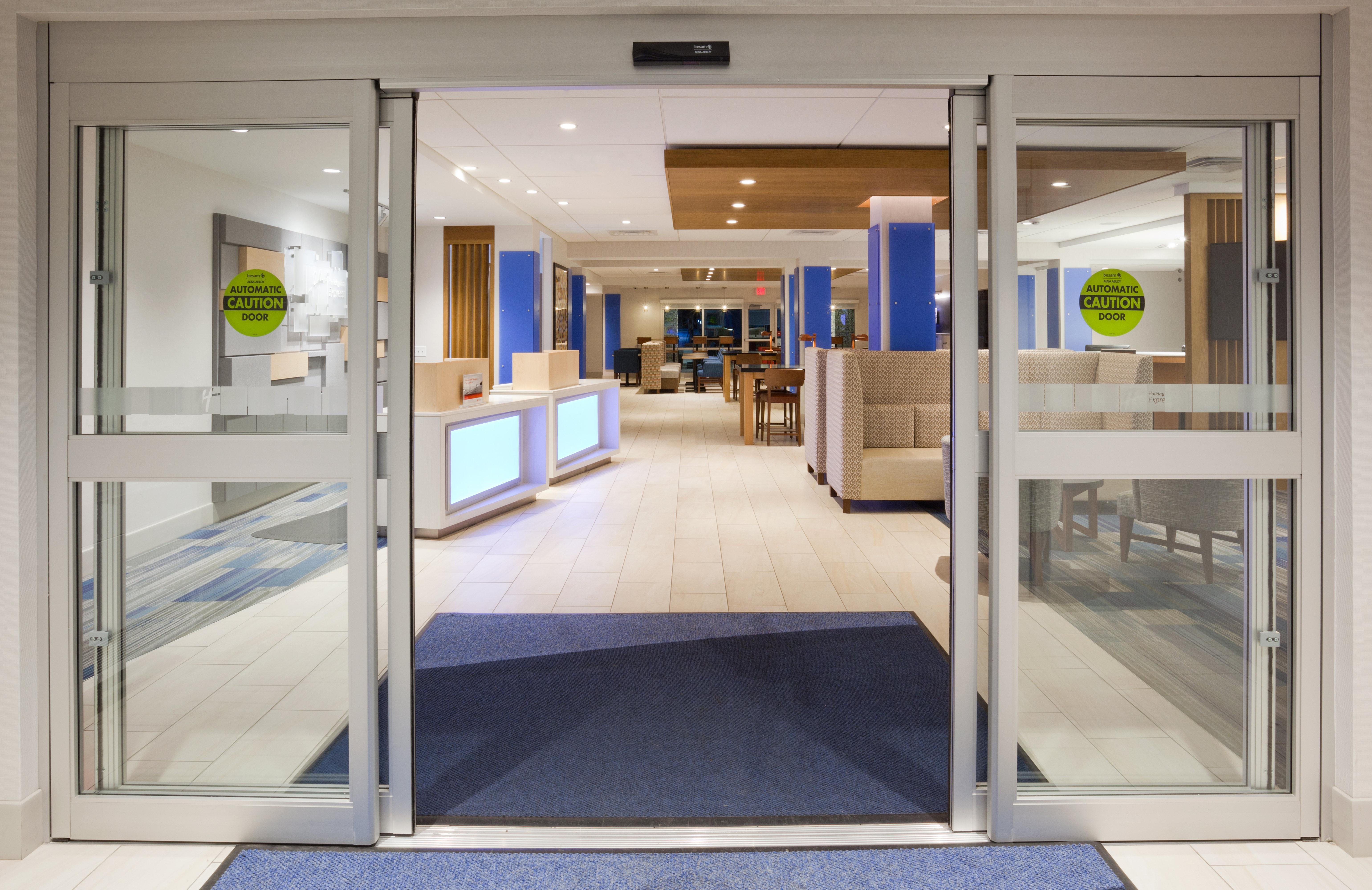 Holiday Inn Express And Suites Des Moines Downtown By Ihg Zewnętrze zdjęcie